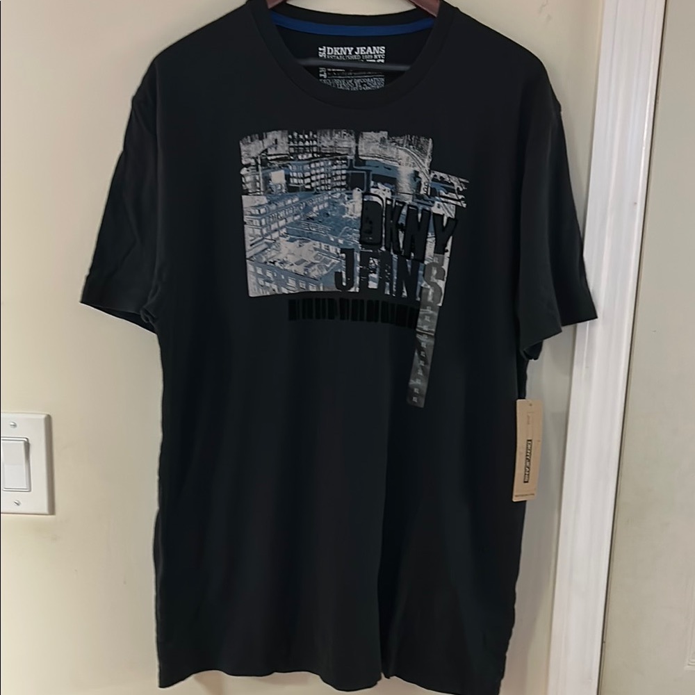 Dkny Black Short Sleeve Graphic Tee